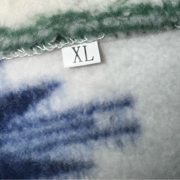 Multicolor Patterned Fleece Jacket - Picture 3 of 3